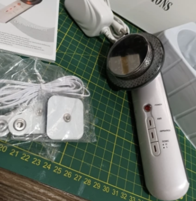 Dispositivo de belleza para adelgazar, masajeador portátil con ultrasonido para eliminar grasa corporal.